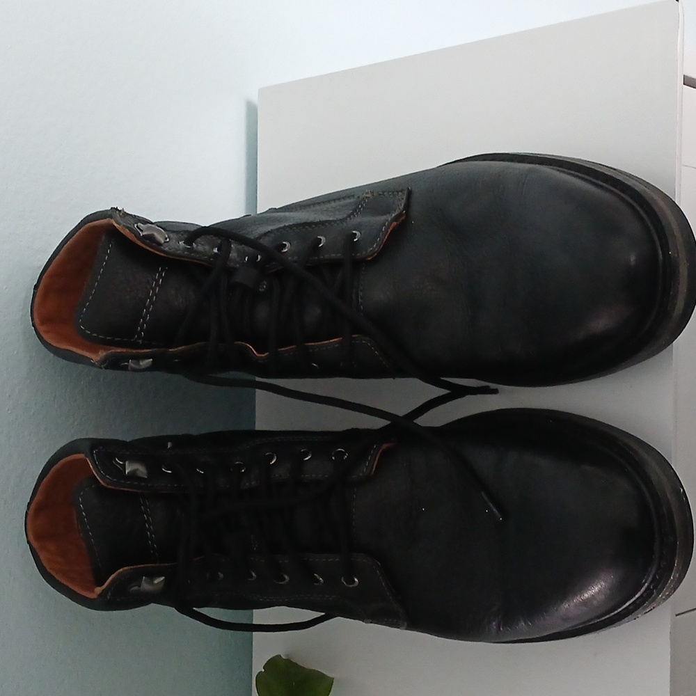 Johnston and Murray plain toe boot size 12, black color